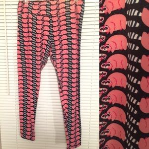Pair of Lularoe TC leggings
